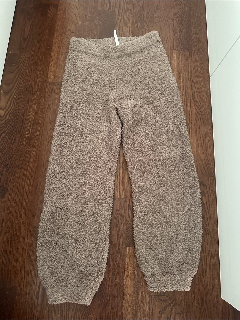 Aritzia Babaton Plush Joggers in Taupe